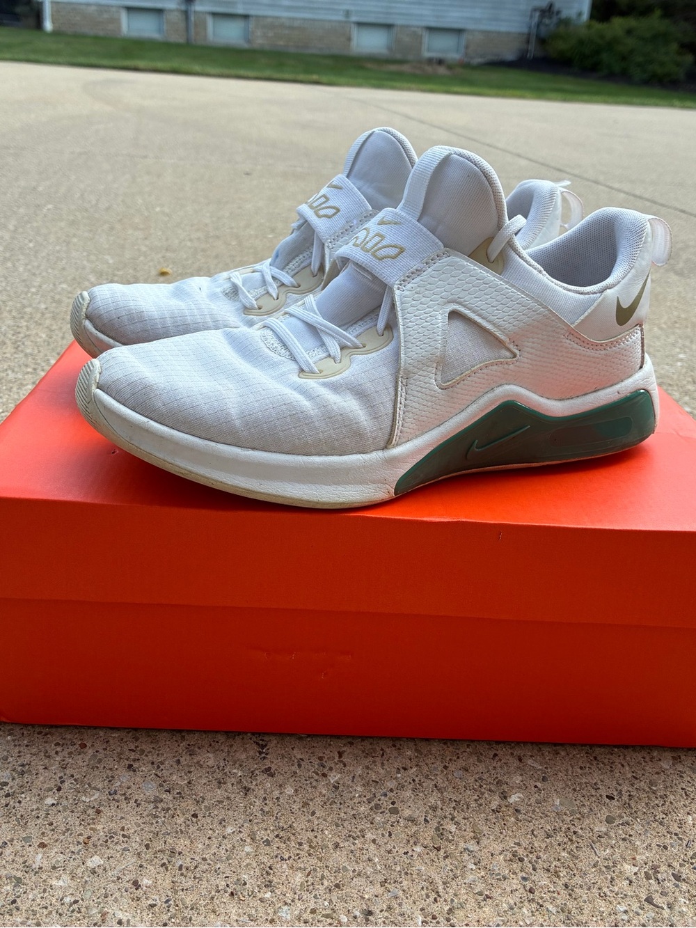 Nike Women's Air Max Bella